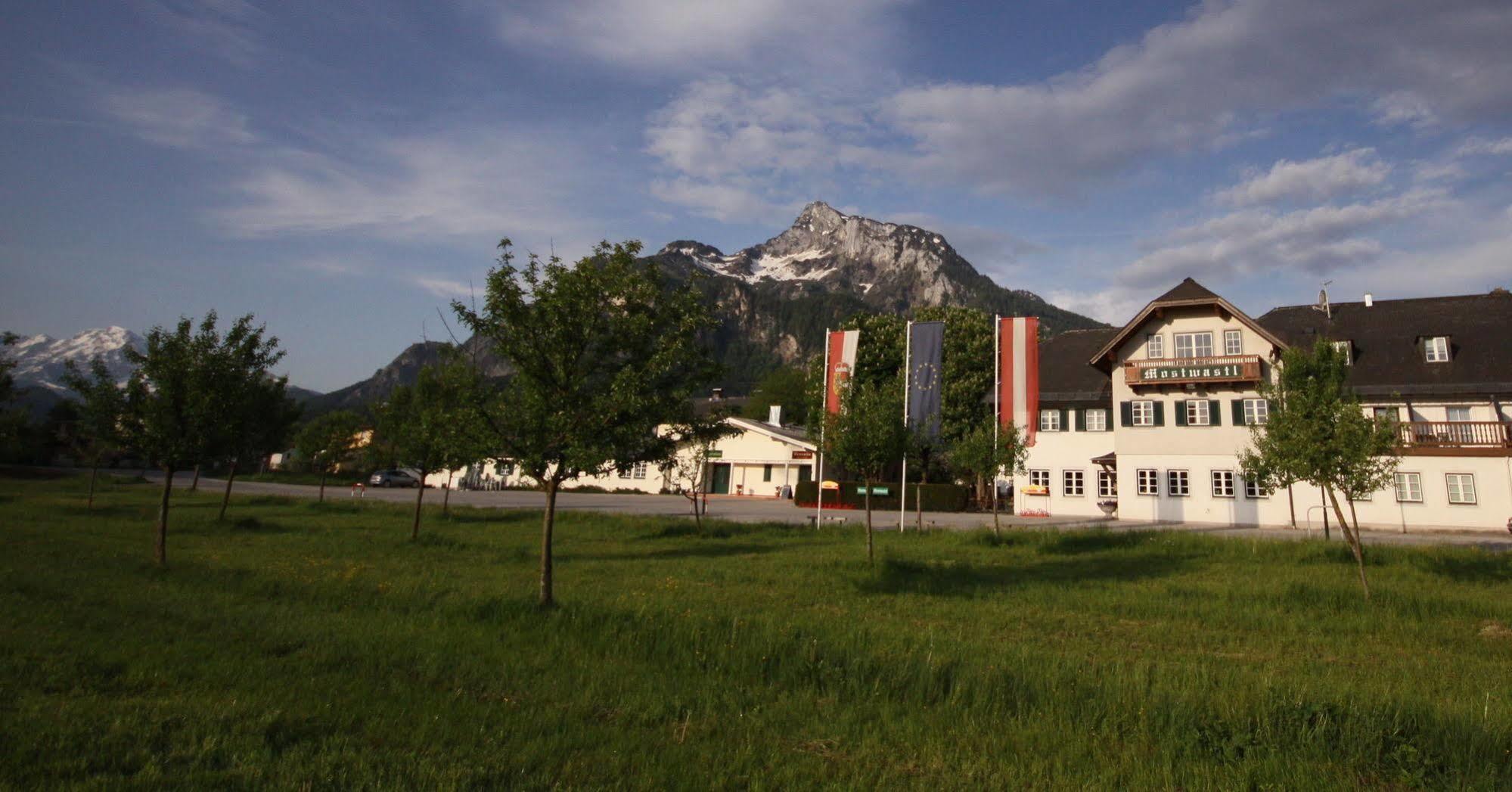Hotel Gasthof Mostwastl ザルツブルク エクステリア 写真